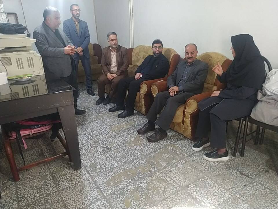 بازدید رئیس و اعضای شورای شهر بهشهر از بخش نابینایان کتابخانه شهید هاشمینژاد