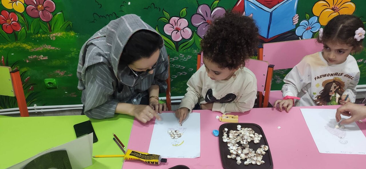 کارگاه‌های «مادر، کودک، کتاب» با عنوان «فرشتگان فرشته می‌آفرینند» در مازندران برگزار شد
