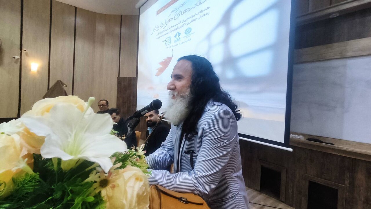 آیین رونمایی از کتاب «گزین‌ گویه‌های عمو رمضون» در قائم‌شهر برگزار شد