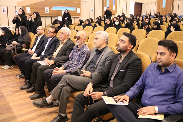 آیین بزرگداشت لسانالغیب با حضور مدیرکل کتابخانههای عمومی سمنان برگزار شد