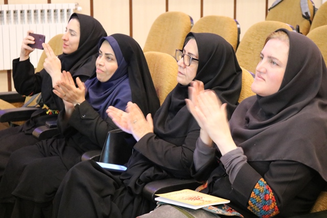 آیین بزرگداشت لسانالغیب با حضور مدیرکل کتابخانههای عمومی سمنان برگزار شد