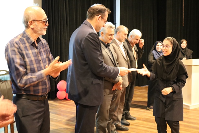 آیین بزرگداشت لسانالغیب با حضور مدیرکل کتابخانههای عمومی سمنان برگزار شد