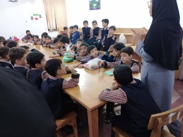 دانش‌آموزان بهشهری در طبیعت و کتابخانه