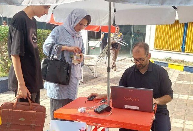 حضور کتابخانه سیار قاصدک رشت در نمایشگاه دستاوردهای نوین لجستیکی پستی استان گیلان