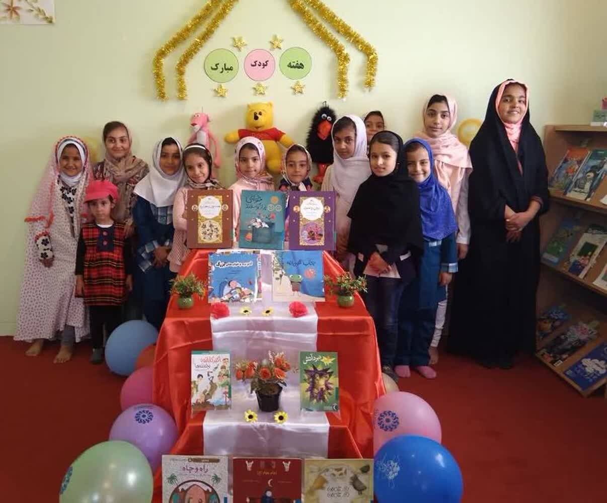 دانش‌آموزان زاغه با دنیای کتاب آشنا شدند
