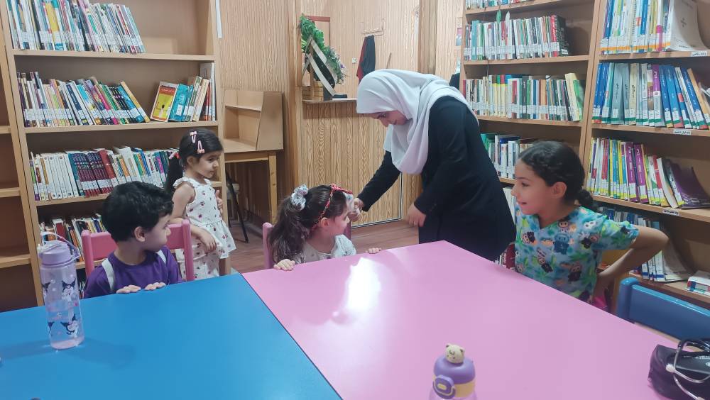 ویژه برنامههای گرامیداشت روز پرستار در کتابخانه آزادگان دزفول برگزار شد