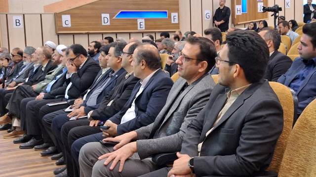 رونمایی از کتاب «افسانه نابینای دانا» همزمان با هفته ملی نابینایان در مهدیشهر