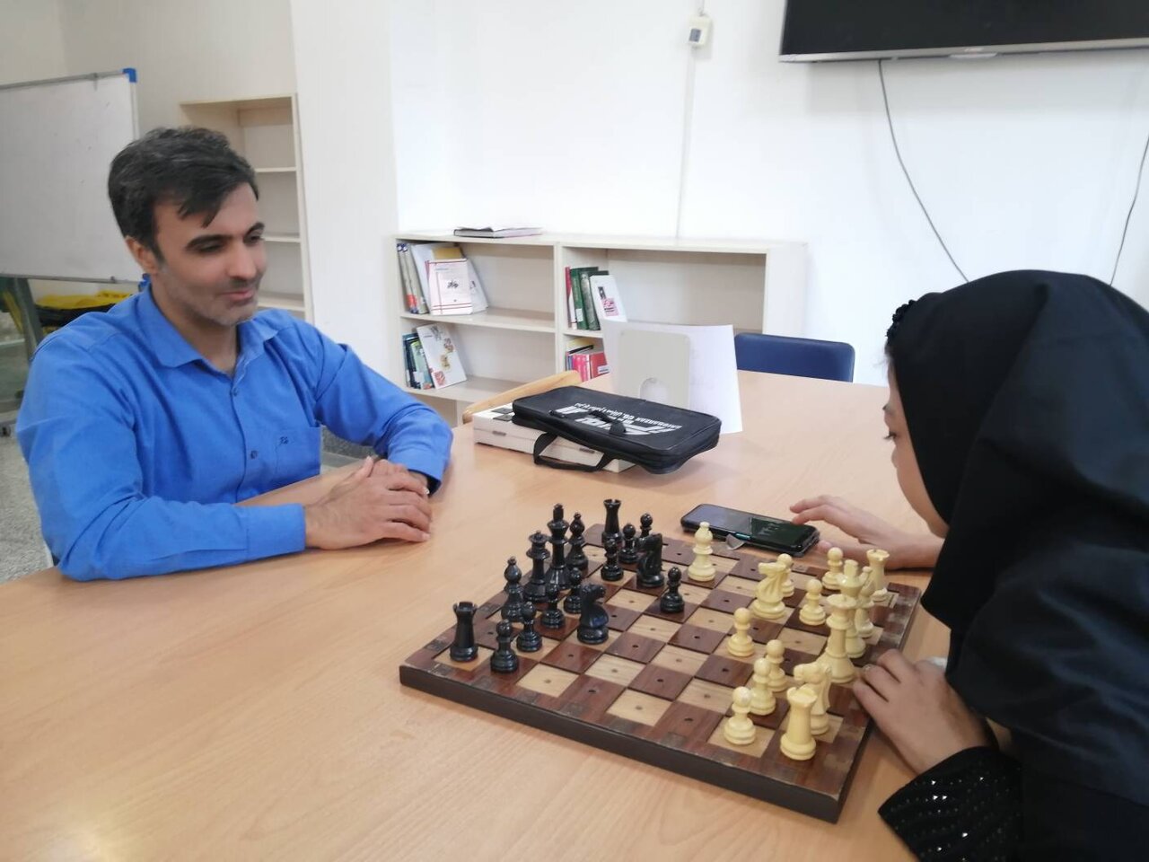 میزبانی کتابخانه مرکزی بجنورد از مسابقات شطرنج قهرمانی نابینایان و کمبینایان خراسان شمالی