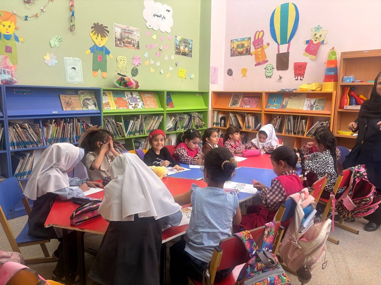 برنامه‌های فرهنگی و آموزشی در کتابخانه‌های عمومی پاکدشت