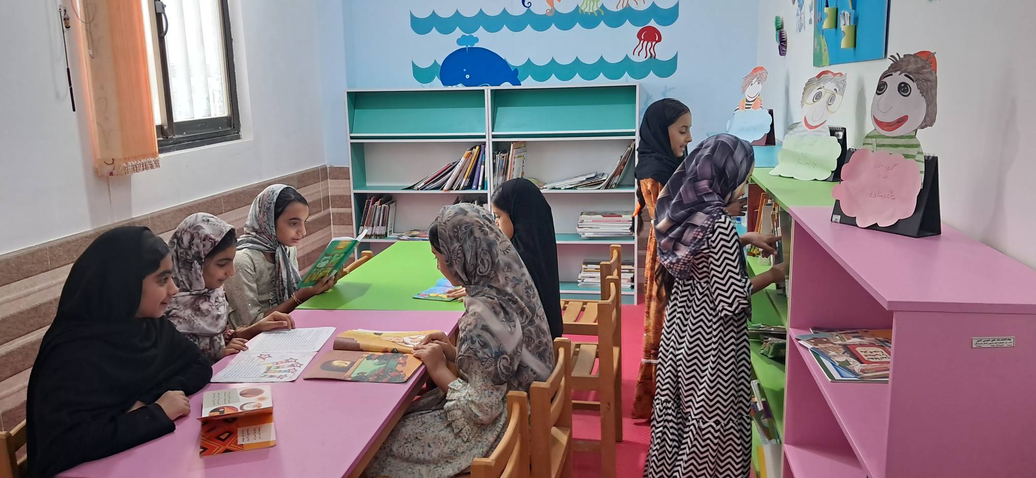 پایان یک‌سال‌ونیم انتظار؛ کتابخانه بنی‌معین گورزین دوباره باز شد