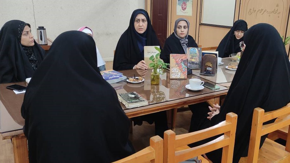 برگزاری نشست فرهنگی «کافه کتاب» با محوریت تاریخ و ادبیات در کتابخانه شهدای ملاثانی