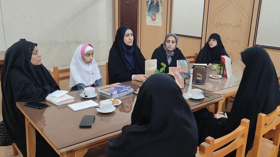 برگزاری نشست فرهنگی «کافه کتاب» با محوریت تاریخ و ادبیات در کتابخانه شهدای ملاثانی