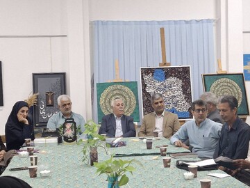شاهنامه‌خوانی و حافظ‌خوانی در مهریز؛ پیوند شعر فارسی با هنر خوشنویسی