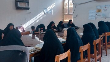 جلسات هفتگی قرآن کریم ویژه بانوان