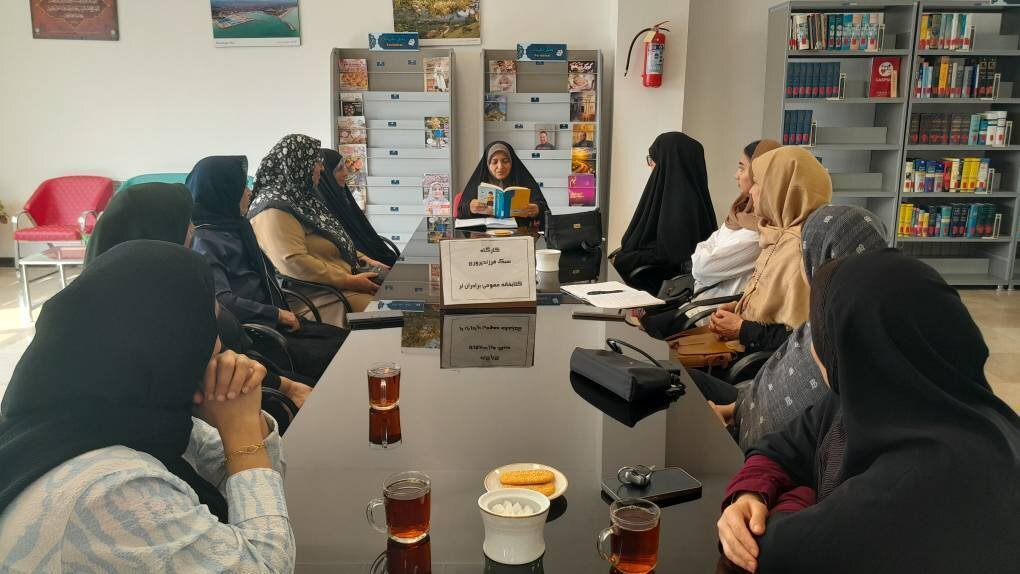 نشست «تربیت فرزند» در نوشهر برگزار شد