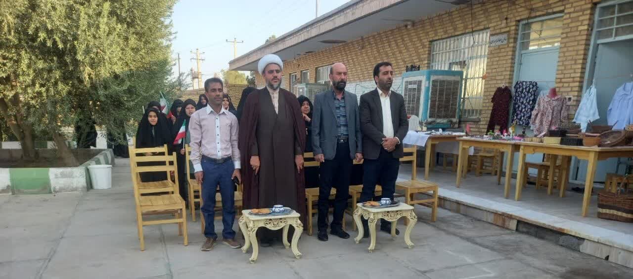 کتابخانه شهید اقبال عقدا، میزبان آیین پایانی کلاس‌های تابستانی شد