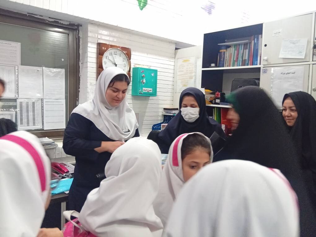 تجلیل از پرستاران بیمارستان امیرالمؤمنین (ع) بوئین‌زهرا