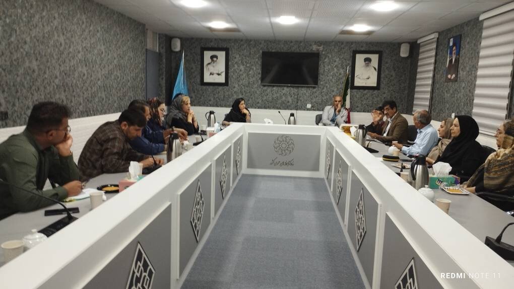 برگزاری نشست کانون ادبی ـ مطالعاتی کتابخانه مرکزی یاسوج با موضوع تاریخ موسیقی ایران