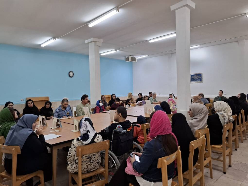 ویژهبرنامه روز جهانی عصای سفید در کتابخانه شهید رجایی شهرستان ملارد