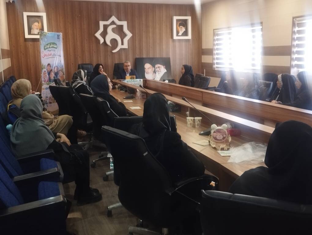 اجرای برنامه‌های شاد و خلاقانه کودکانه در  روستای تورقوزآباد