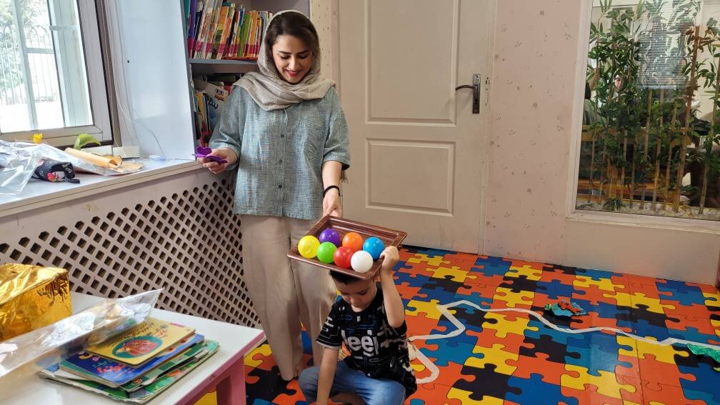 ماجراجویی کودکان در سرزمین کتاب کتابخانه شهدای گمنام پردیس