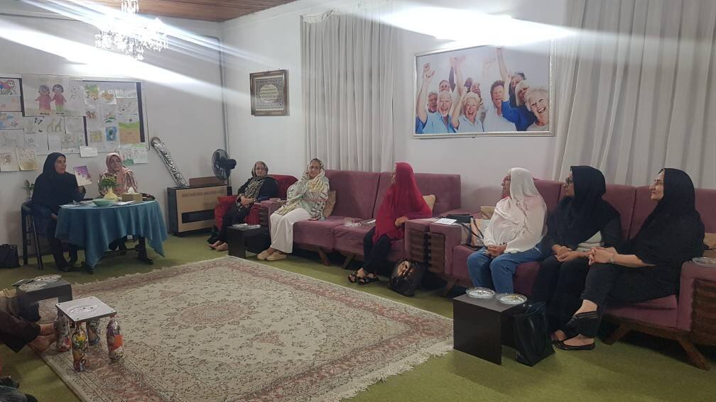 کتاب، همنشین روزهای شاد و آرامشبخش سالمندان