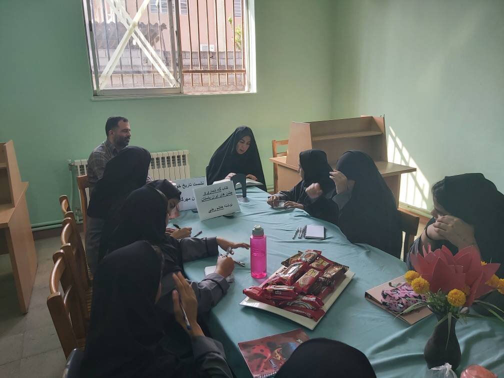 نشستهای تاریخخوانی در کتابخانههای عمومی مازندران برگزار شد