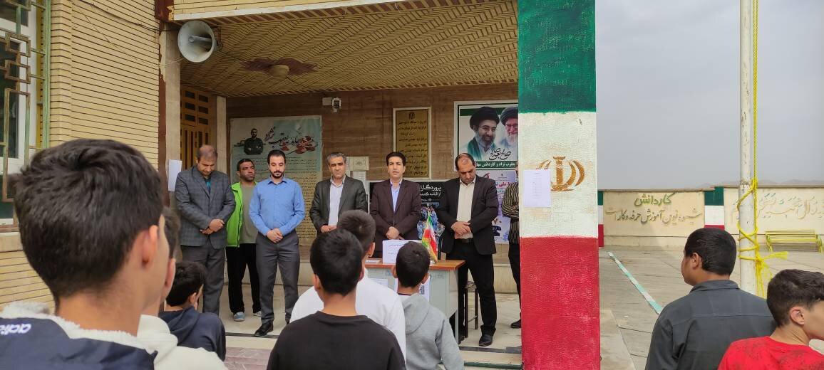 تنوع رویدادها؛ از کلاس درس تا محفل ادبی در کرمانشاه