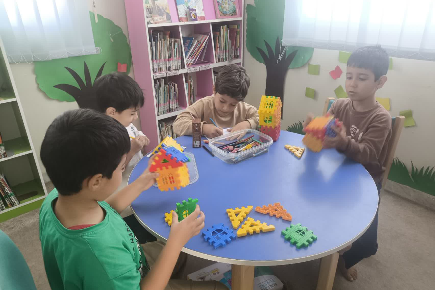 شناخت مفاخر علمی استان مرکزی در کتابخانه شهدای خیرآباد