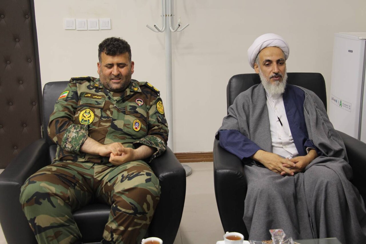 مدیرکل کتابخانه‌های عمومی گلستان با مسئولان فرهنگی ارتش دیدار کرد