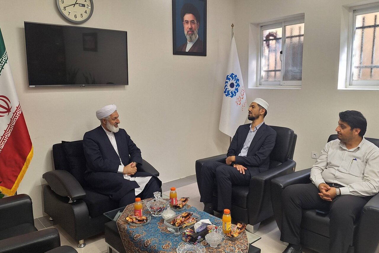 شهردار بندر ترکمن با مدیرکل کتابخانه‌های عمومی گلستان دیدار کرد