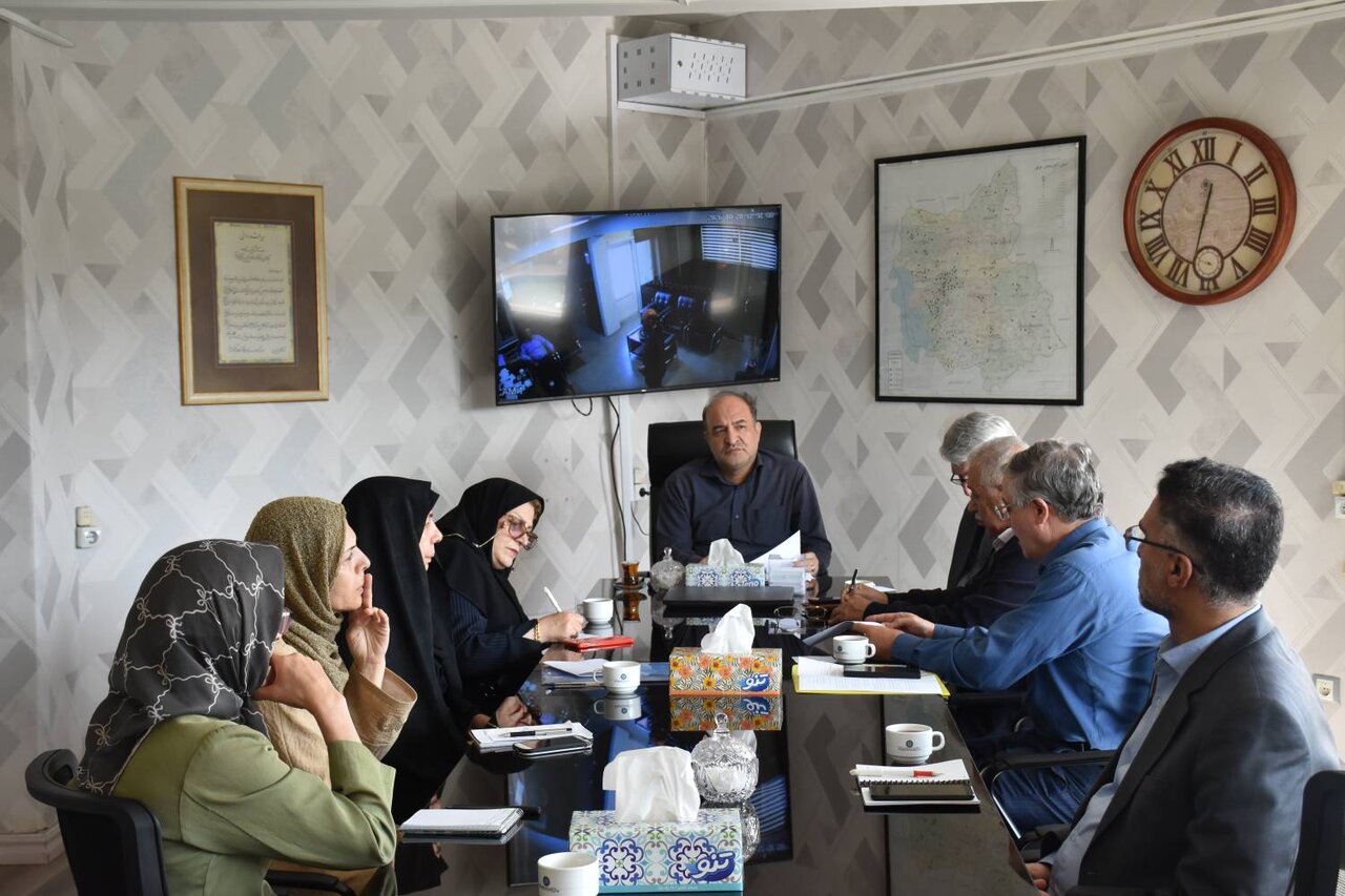 تدوین برنامه‌های عملیاتی کتابخانه‌های عمومی آذربایجان شرقی برای ارتقای خدمات سالمندان