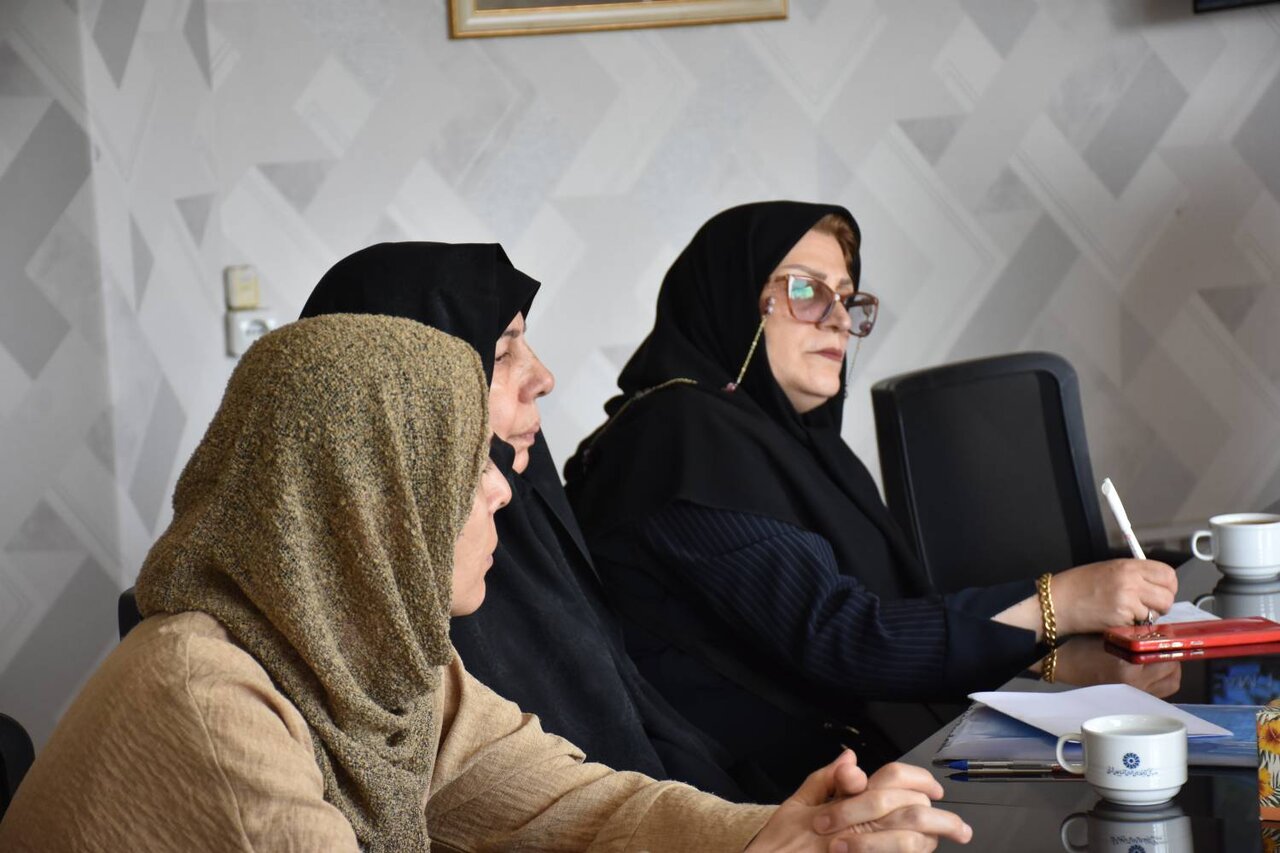 تدوین برنامه‌های عملیاتی کتابخانه‌های عمومی آذربایجان شرقی برای ارتقای خدمات سالمندان