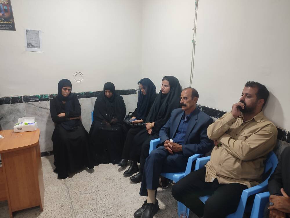 محفل ادبی پاسداشت شعر و ادب فارسی در کتابخانه عمومی امام خمینی (ره) روستای جاورده برگزار شد