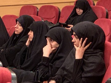 رونمایی و نقد مجموعه شعر «اسم اعظم» در کتابخانه شهید آیت‌الله خامنه‌ای قم