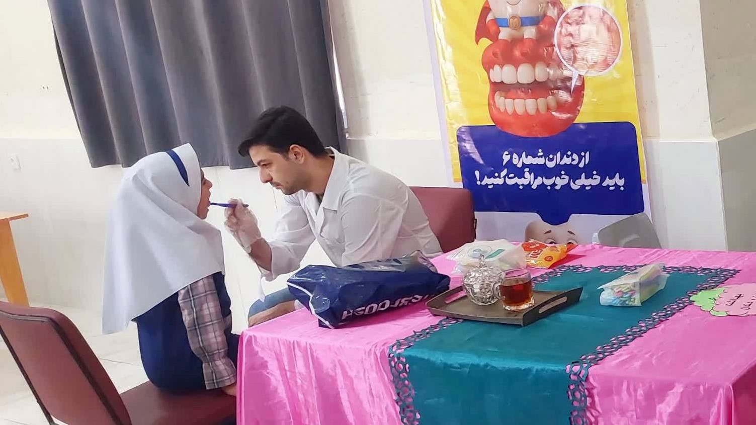 برگزاری ویژهبرنامه بهداشت دهان و دندان در شوشتر با همکاری شبکه بهداشت و درمان