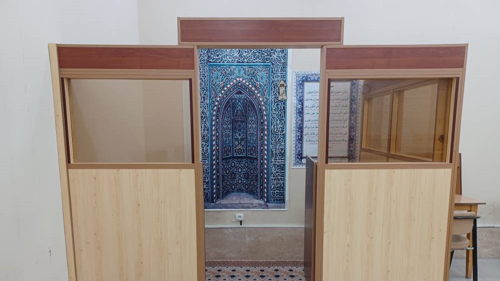 نمازخانه سالن مطالعه آقایان در آبادان راه‌اندازی شد