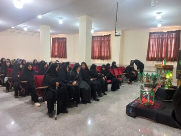 مادرانه
