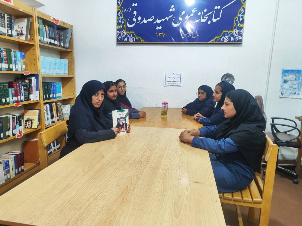 «آواز متن» در مروست؛ نوجوانان با میراث نثر فارسی آشنا شدند