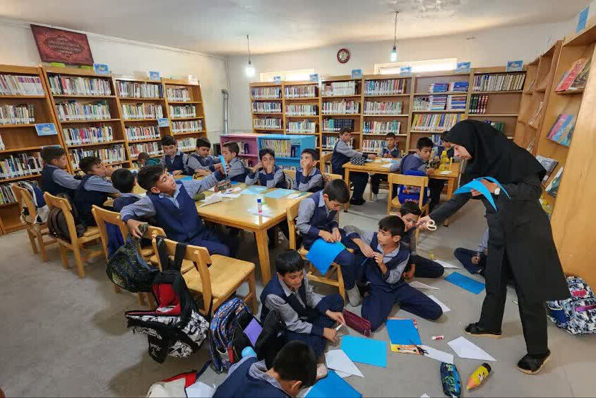 پاتوق فرهنگی کودکان در کتابخانه حضرت سیدالشهداء(ع) کردیجان