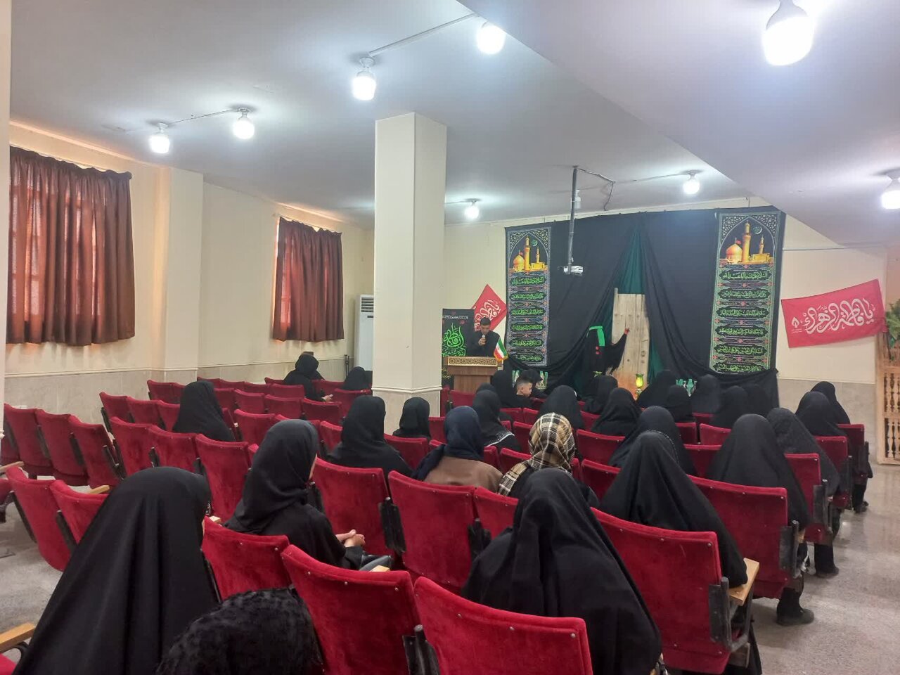 برگزاری همایش فرهنگی «مادرانه» در کتابخانه عمومی علی بن امام محمدباقر (ع) شهرستان کاشان