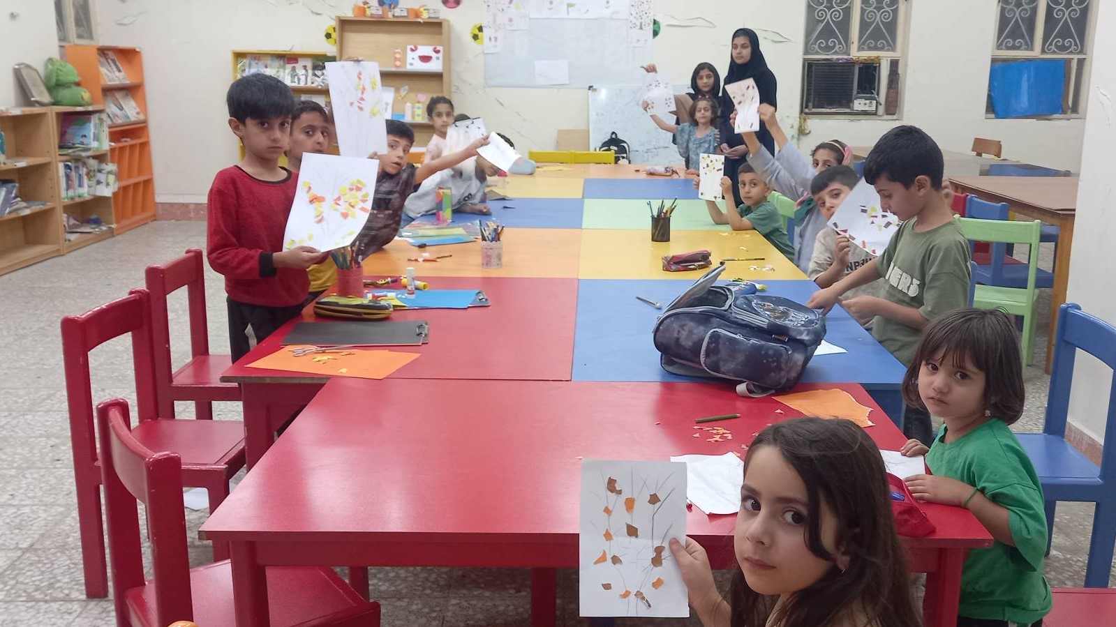 ویژهبرنامه قصهخوانی و کاردستی پاییزی در کتابخانه غدیر دزفول برگزار شد