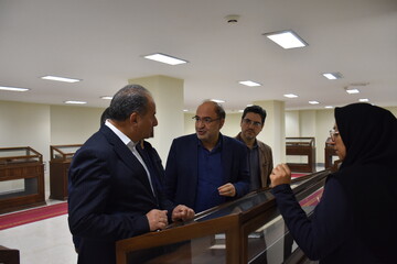 بازدید مدیرکل آموزش و پرورش از کتابخانه مرکزی