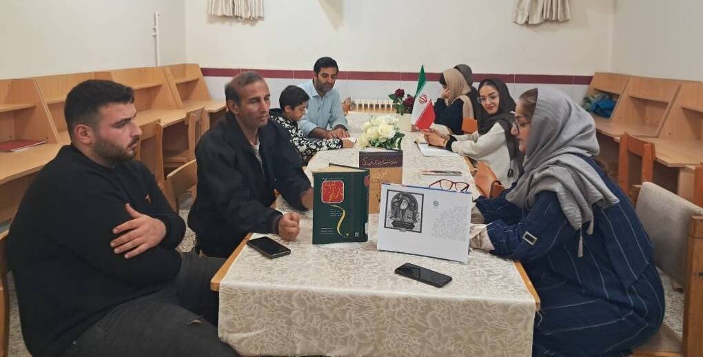 محافل ادبی «آواز متن» در کتابخانههای عمومی مازندران برگزار شد