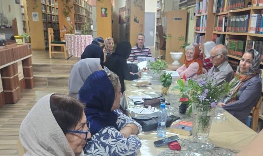 محافل ادبی «آواز متن» در کتابخانه‌های عمومی مازندران برگزار شد