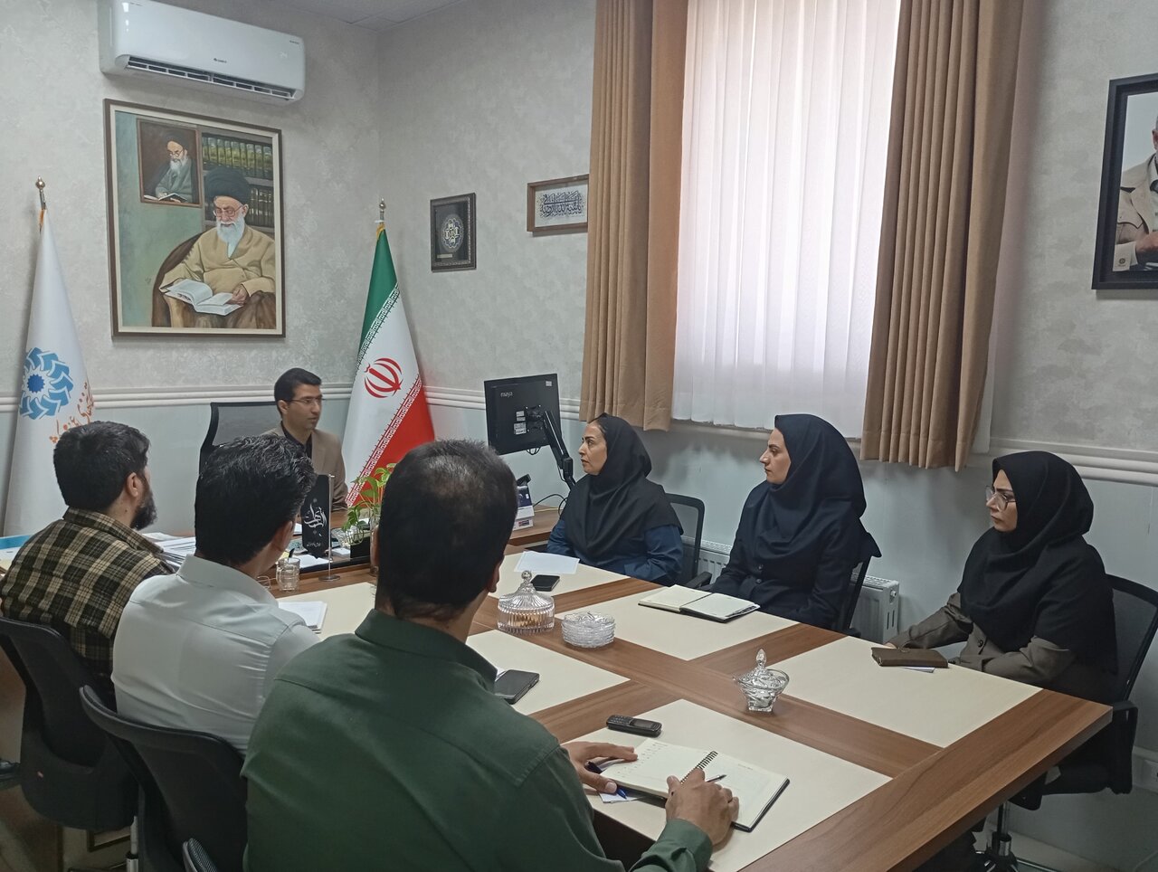 اولین جلسه کارگروه هفته کتاب در ادارهکل کتابخانههای عمومی استان