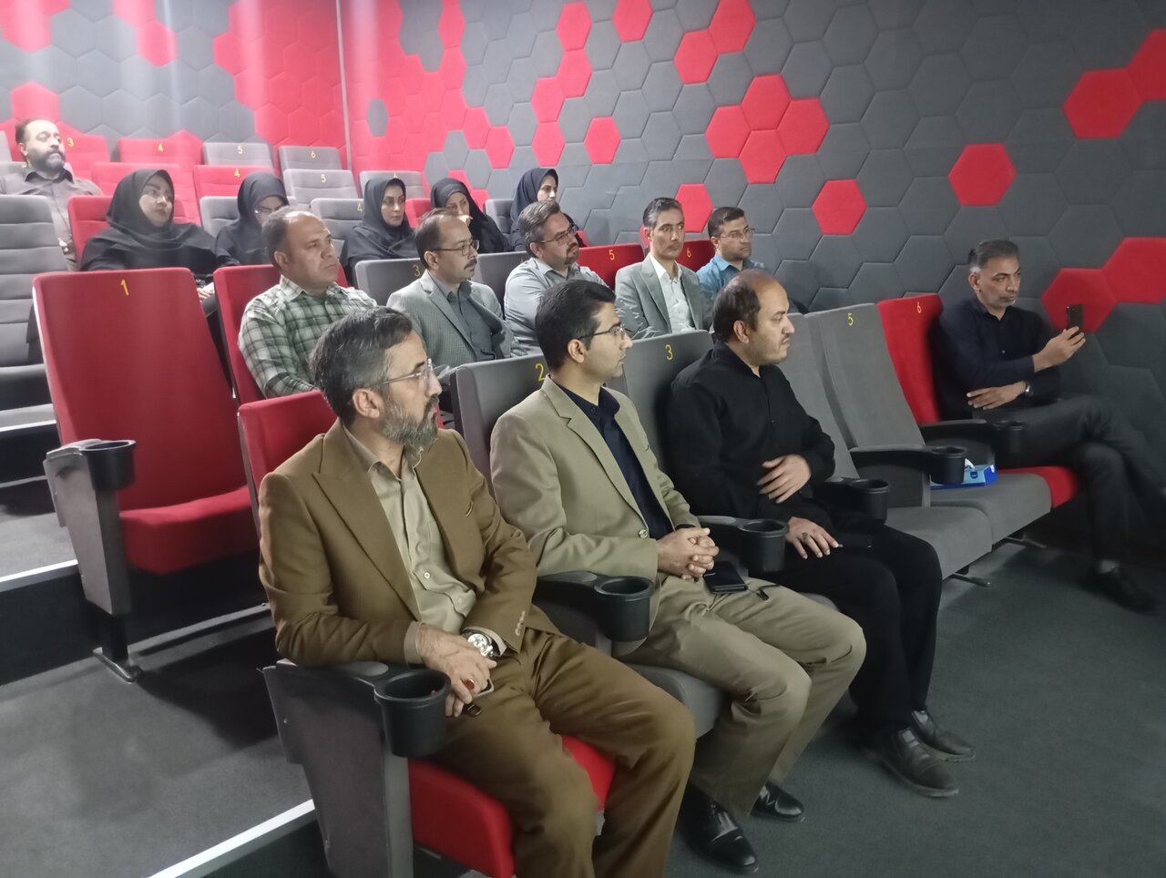 نشست تبیینی «ایران محور نظم جدید عالم»