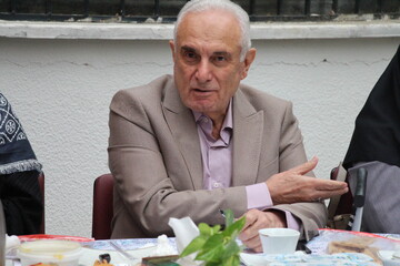 سرتیپ سید محمود آزین، مدیر مؤسسه خیریه حضرت فاطمه زهرا(س)-نشست «کتاب به صرف صبحانه»به میزبانی اداره کل کتابخانه های عمومی استان تهران