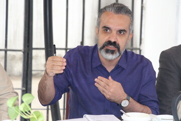 اشکان تقی پور، مدیر موسسه خیریه  نیک گامان جمشید؛ مدیر عامل شبکه ملی موسسات خیریه و نیکوکاری-نشست «کتاب به صرف صبحانه»به میزبانی اداره کل کتابخانه های عمومی استان تهران