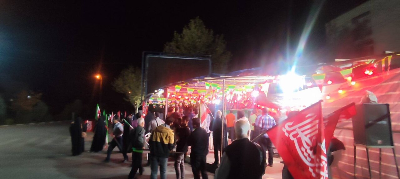 برپایی میز کتاب در موکب محله مینودر قزوین با هدف ترویج فرهنگ مطالعه